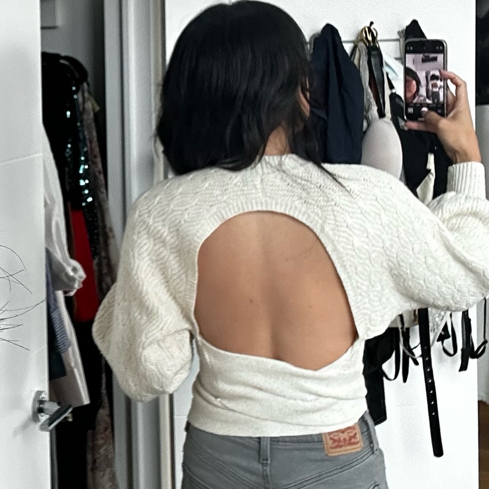 Open back sweater - Picture 3 of 3